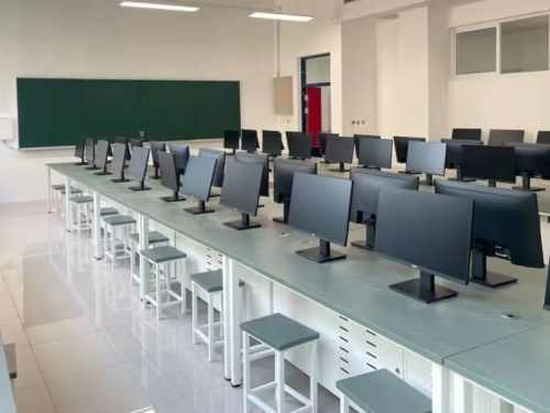 初中畢業(yè)男生學(xué)什么技術(shù)類專業(yè)好？