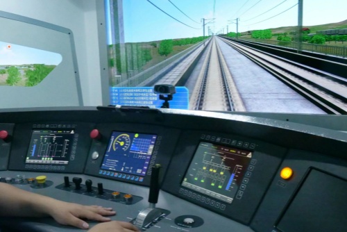 想當火車司機？中專學歷也能報名！穩(wěn)定高薪 + 鐵飯碗！