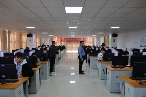 石家莊冀聯(lián)醫(yī)學(xué)中專(zhuān)學(xué)?？诒趺礃?></a>
                    </dd>
                    <dt class=