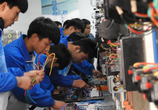 石家莊教聯(lián)高級(jí)職業(yè)中學(xué)電氣設(shè)備運(yùn)行與控制招生