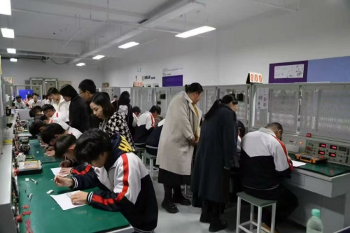 石家莊東華鐵路學(xué)校機(jī)電專業(yè)實(shí)訓(xùn)學(xué)出真技術(shù)嗎？